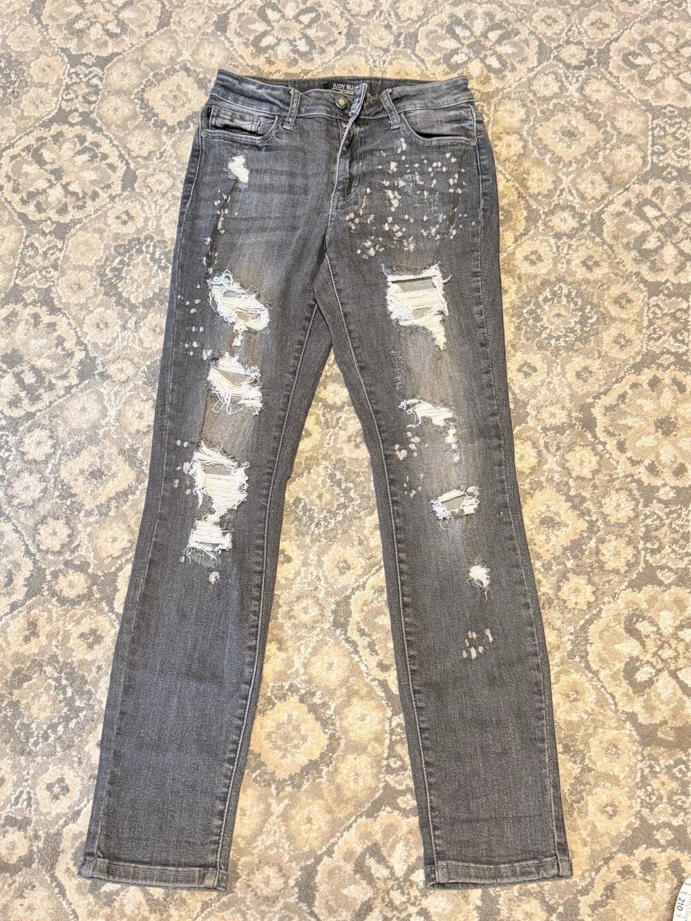 Judy Blue Boyfriend Fit Distressed Crop Jeans Women’s Size 1/25 Gray Black Denim